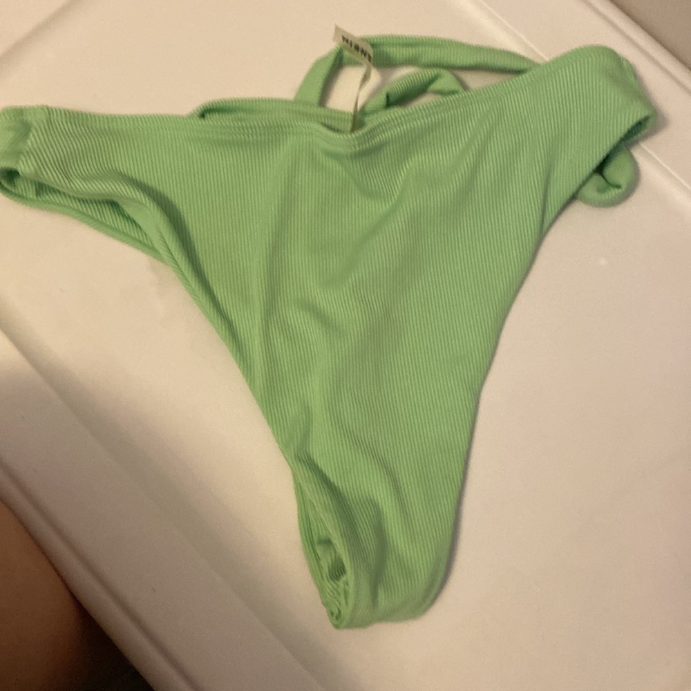 SHEIN bikini bottoms high waisted criss cross medium - Picture 5 of 5